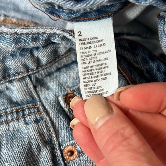 American Eagle cut off denim jean shorts distressed hole hi rise festival size 2 - Picture 9 of 9